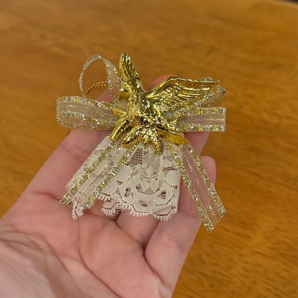 Vintage Plastic Gold Hawk/Eagle 80’s Christmas Tree Ornament with Bow